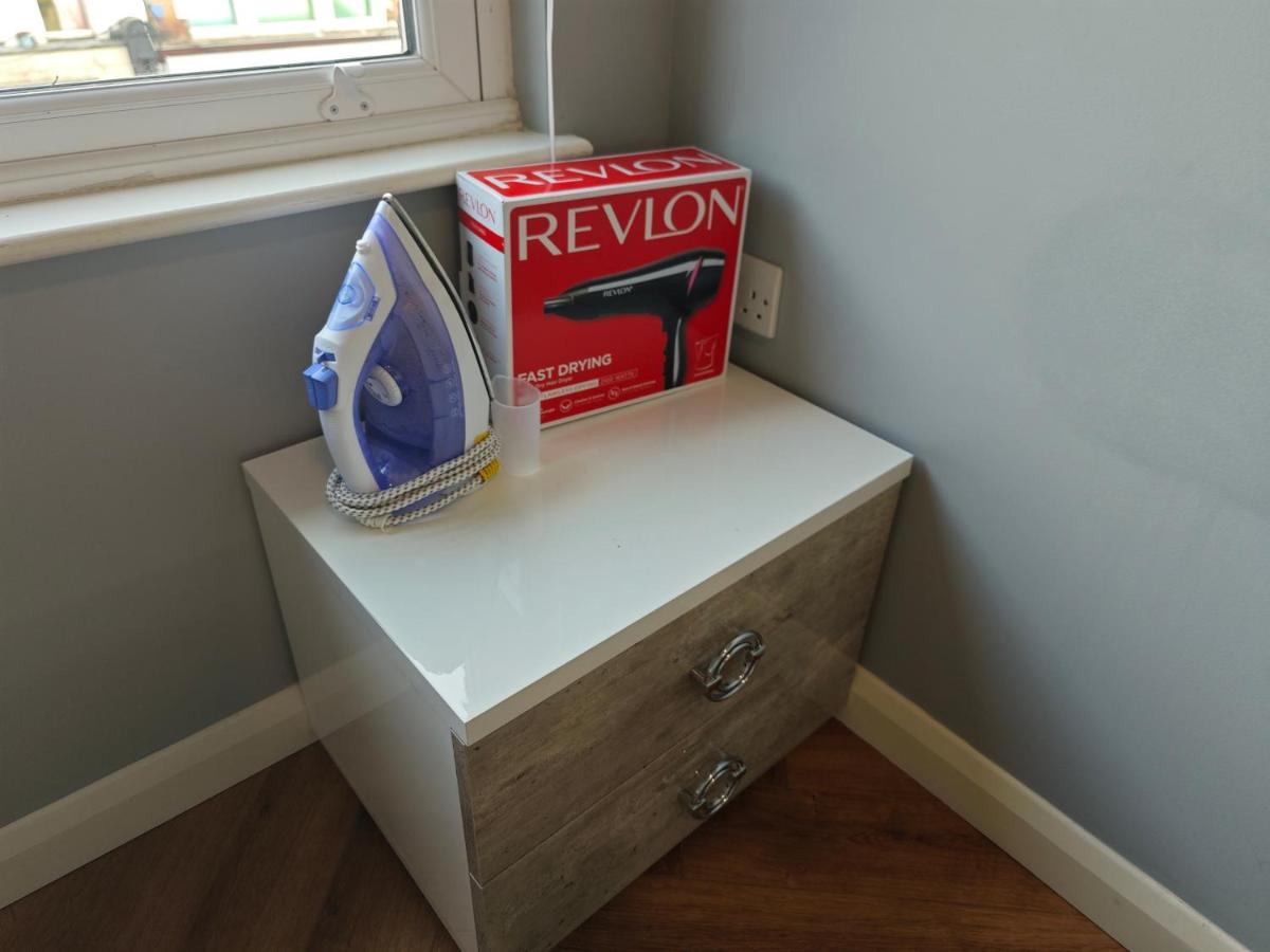 לונדון 2 Bedroom Flat In Wood Green Piccadilly Line מראה חיצוני תמונה