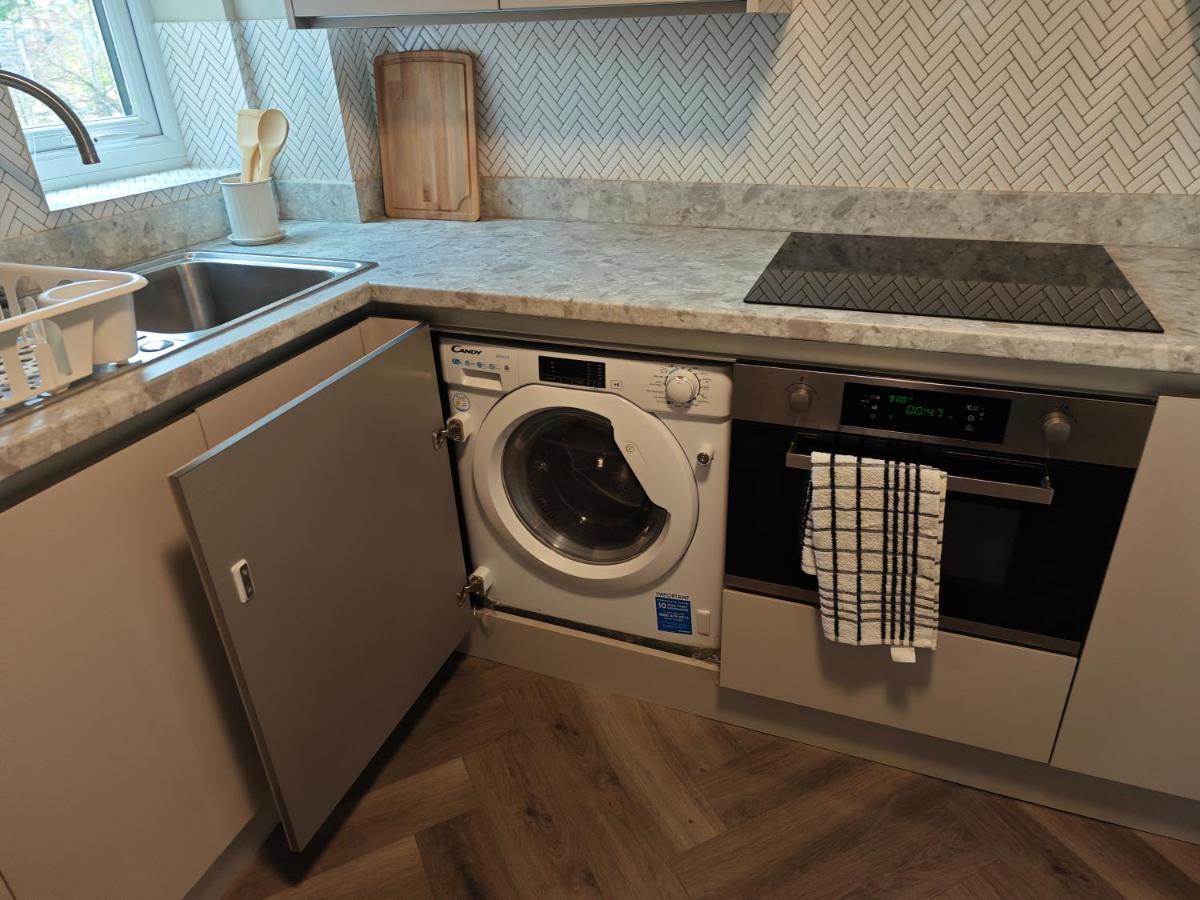 לונדון 2 Bedroom Flat In Wood Green Piccadilly Line מראה חיצוני תמונה