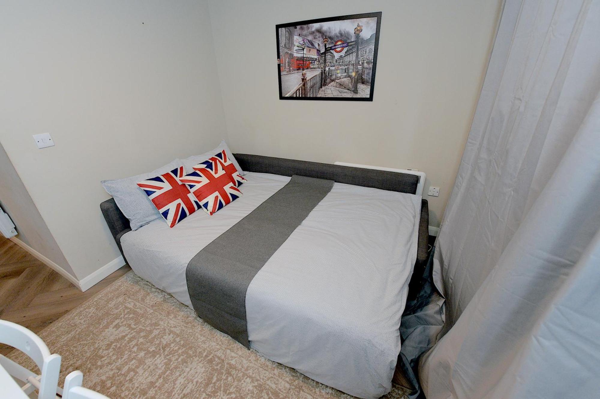 לונדון 2 Bedroom Flat In Wood Green Piccadilly Line מראה חיצוני תמונה
