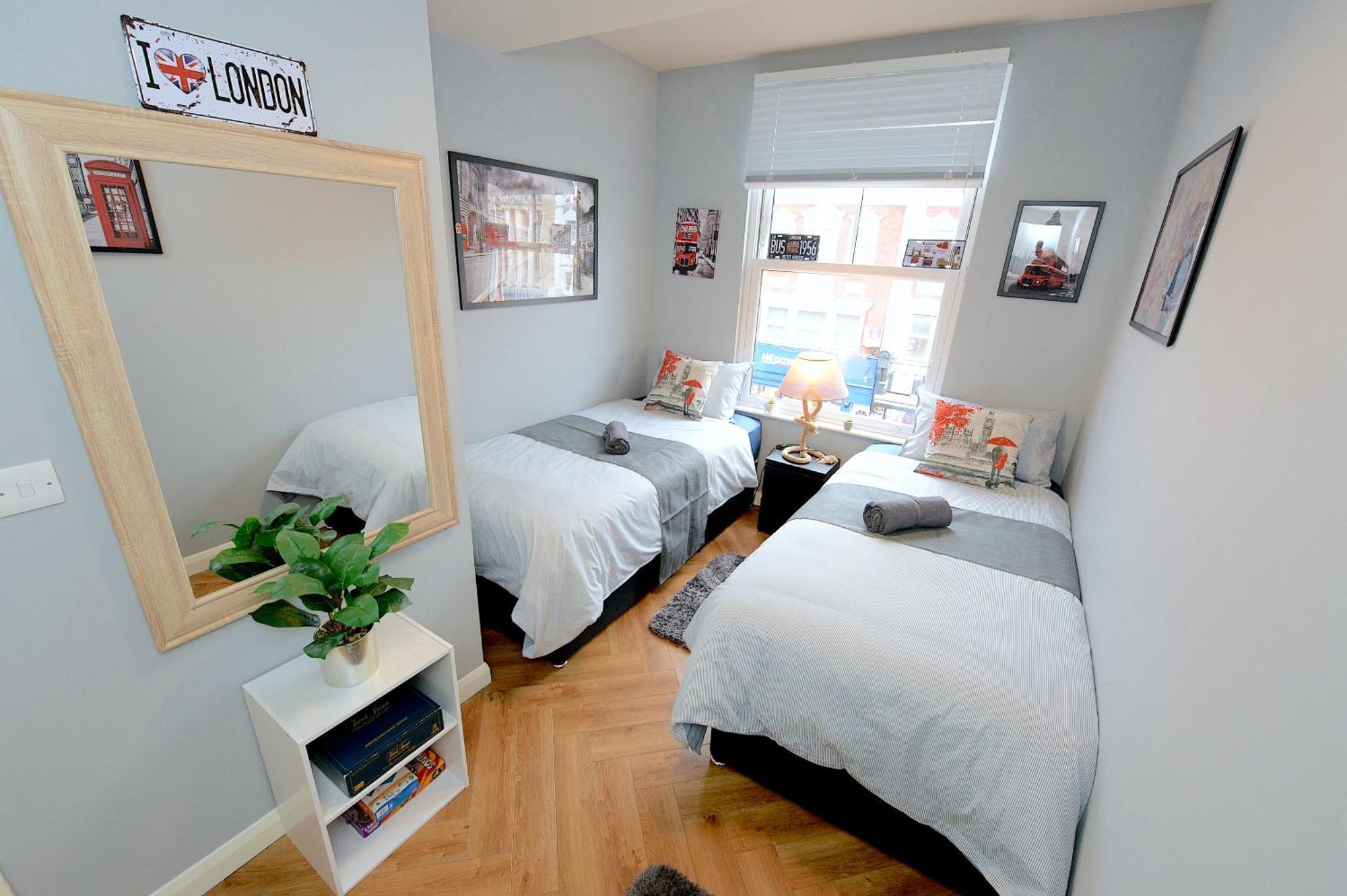 לונדון 2 Bedroom Flat In Wood Green Piccadilly Line מראה חיצוני תמונה