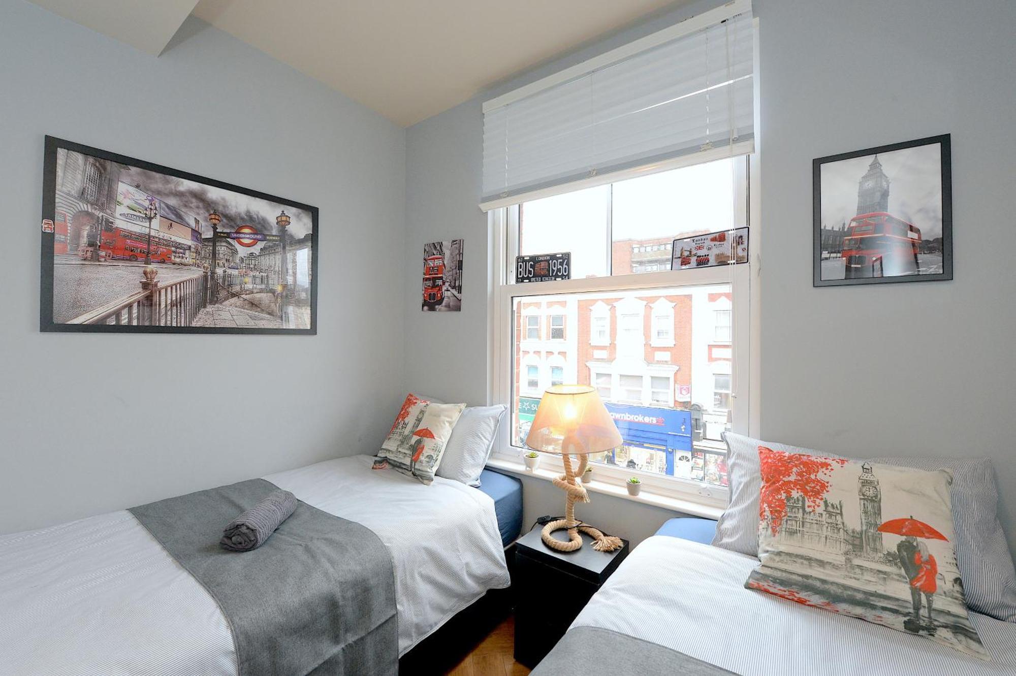 לונדון 2 Bedroom Flat In Wood Green Piccadilly Line מראה חיצוני תמונה
