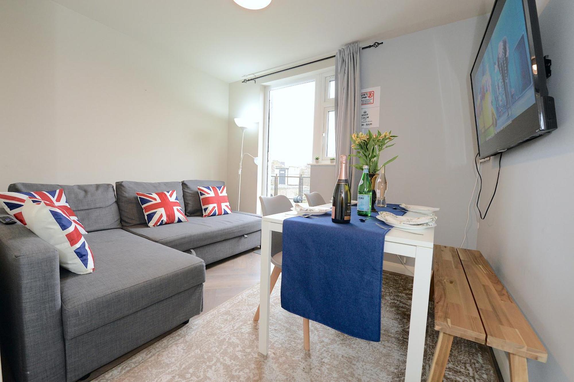 לונדון 2 Bedroom Flat In Wood Green Piccadilly Line מראה חיצוני תמונה