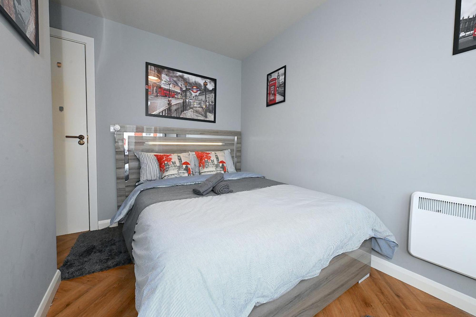 לונדון 2 Bedroom Flat In Wood Green Piccadilly Line מראה חיצוני תמונה
