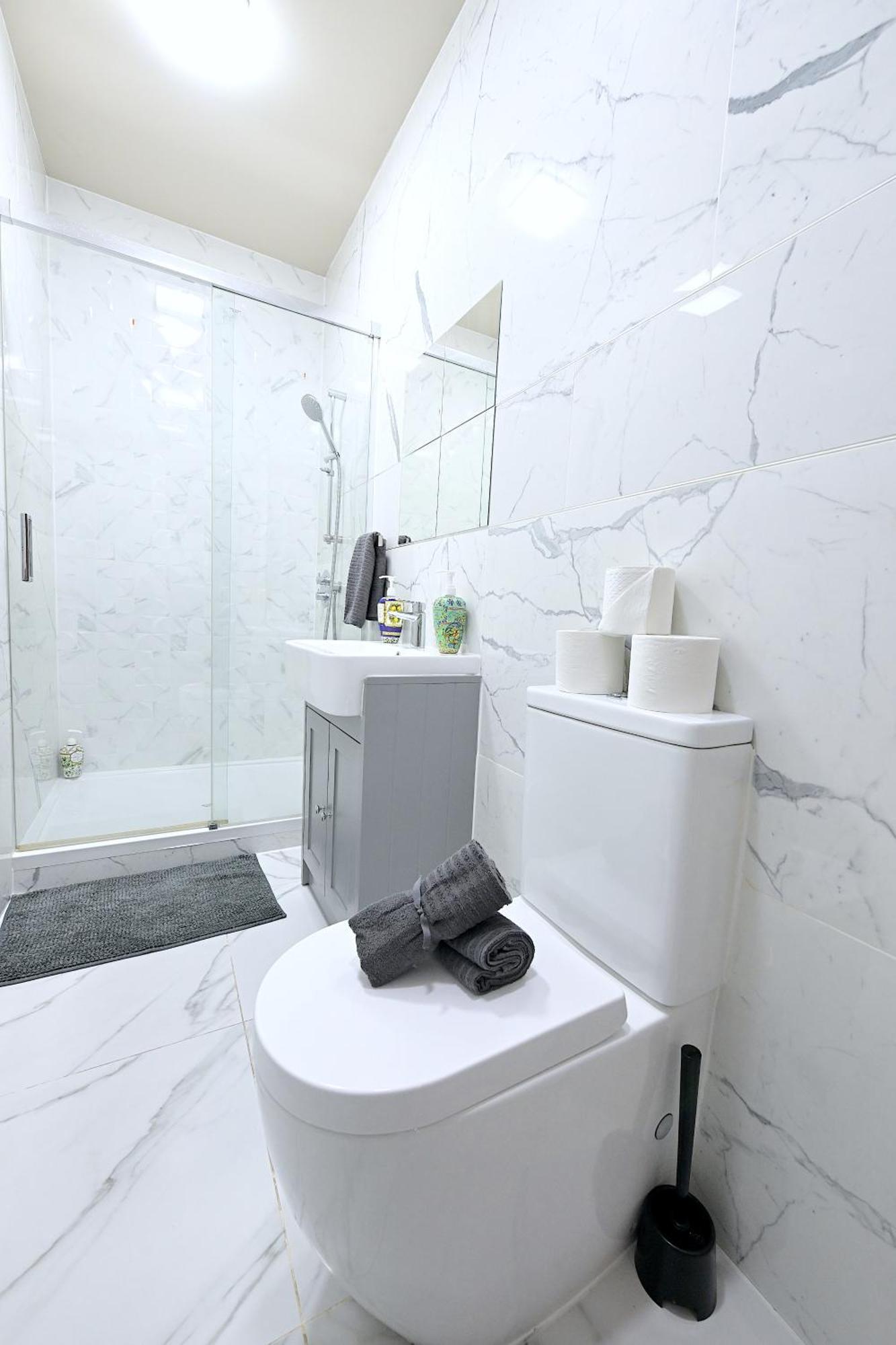 לונדון 2 Bedroom Flat In Wood Green Piccadilly Line מראה חיצוני תמונה