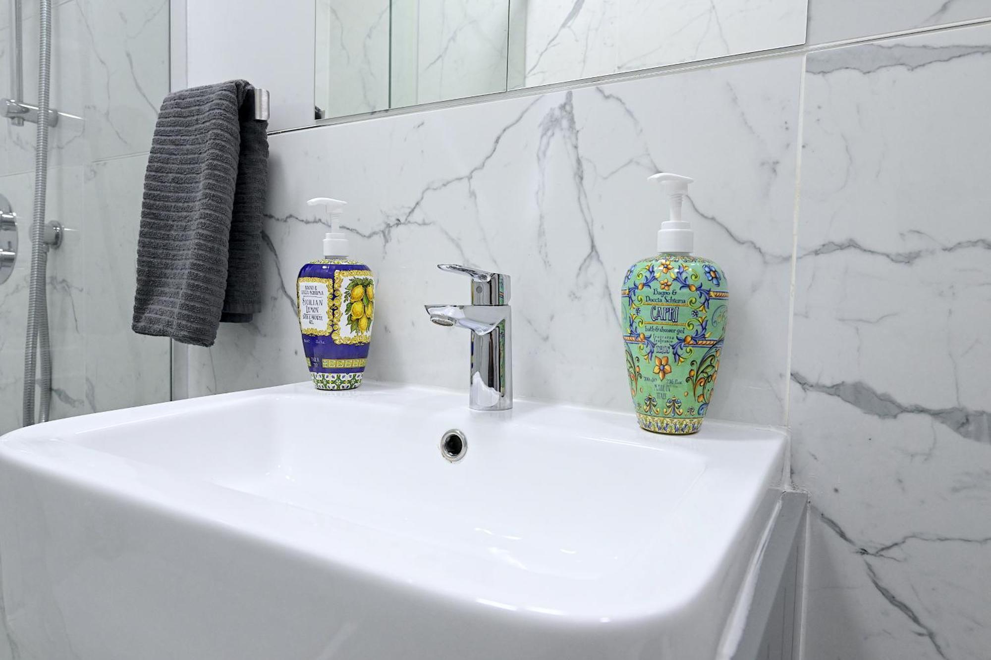לונדון 2 Bedroom Flat In Wood Green Piccadilly Line מראה חיצוני תמונה