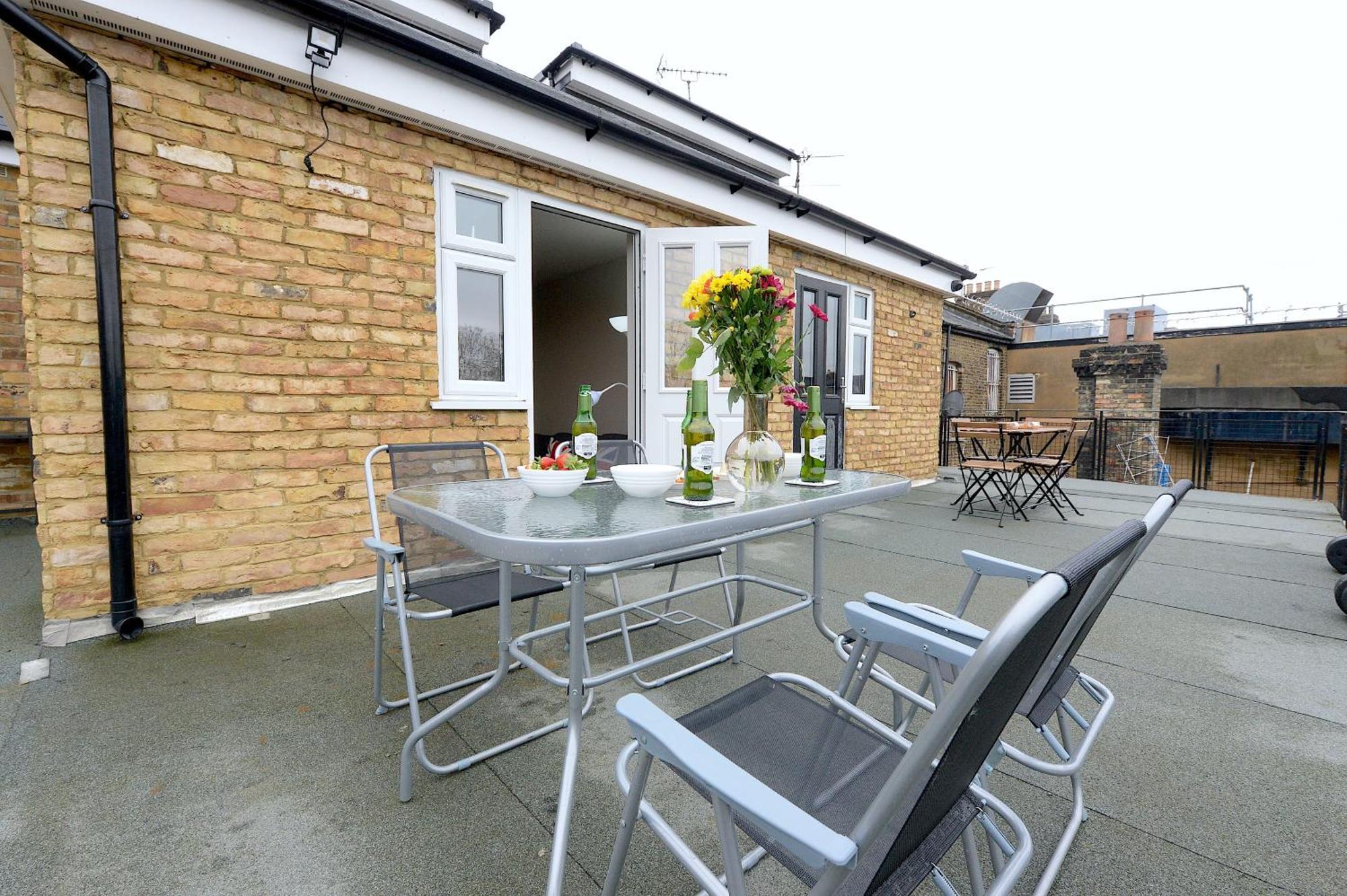 לונדון 2 Bedroom Flat In Wood Green Piccadilly Line מראה חיצוני תמונה